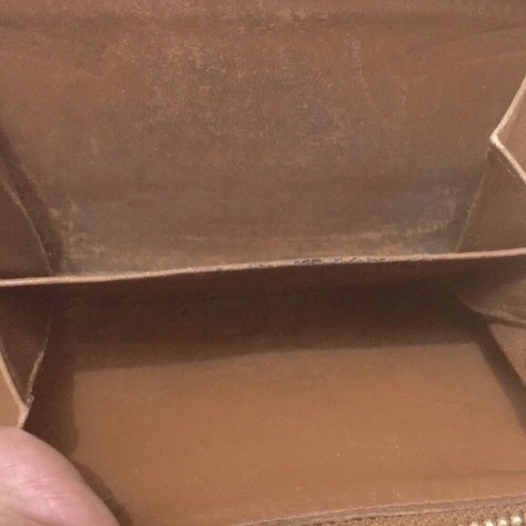 Louis Vuitton Vintage Monogram Portefeiulle Tresor with Gold Trim Edges - Picture 10 of 15